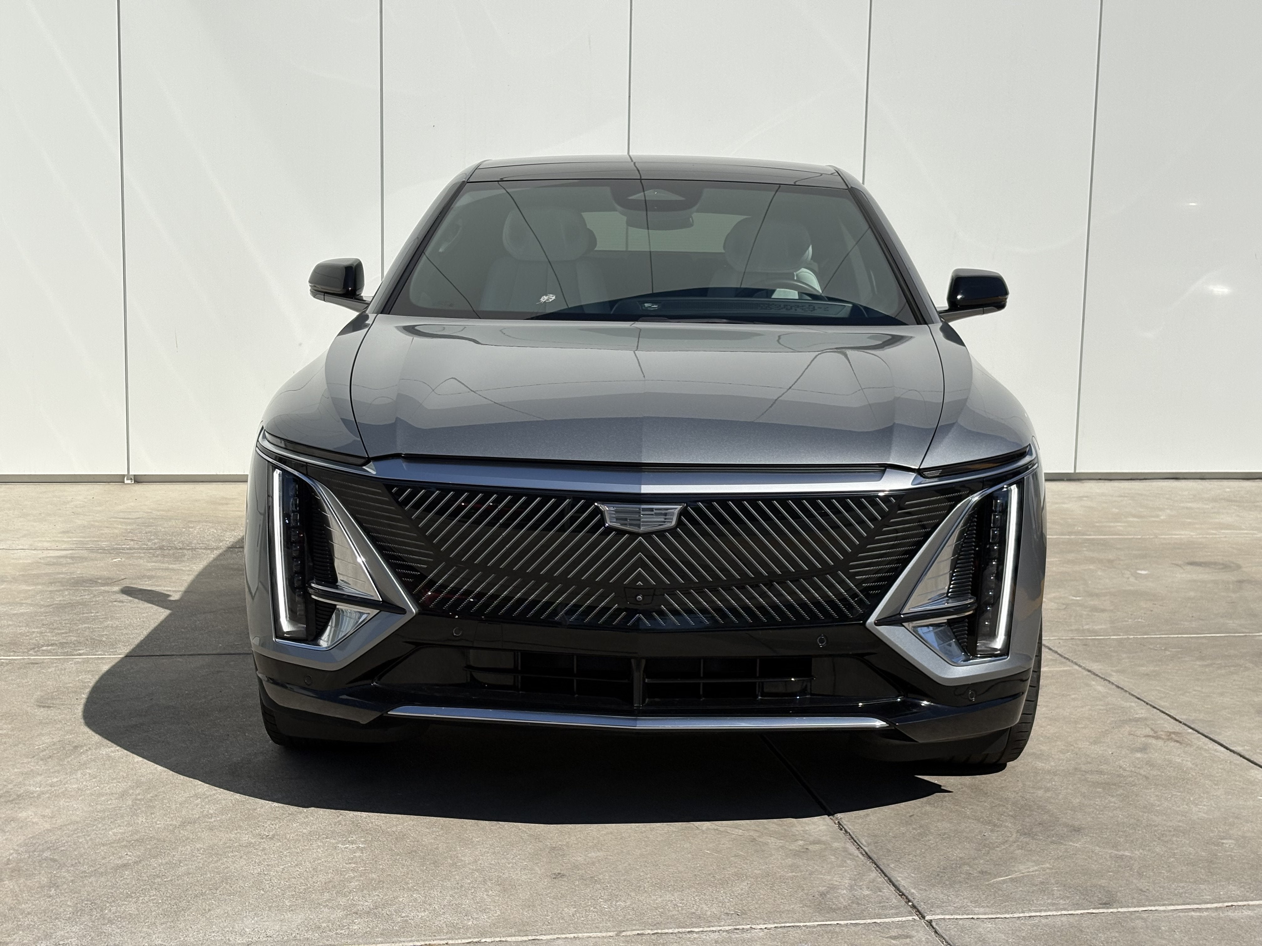 2024 Cadillac LYRIQ Luxury 2