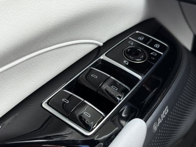 2024 Cadillac LYRIQ Luxury 2