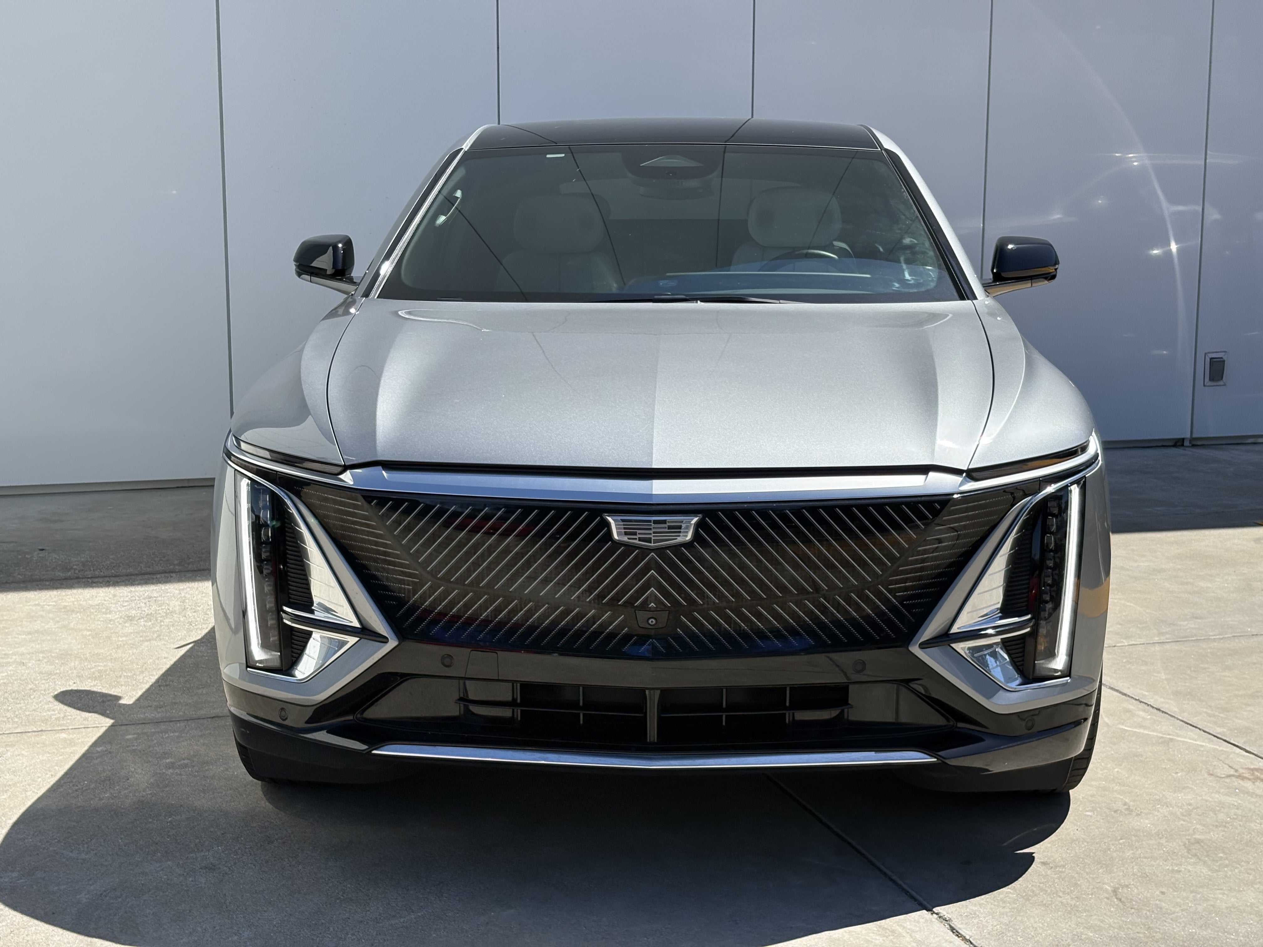 2024 Cadillac LYRIQ Luxury 2