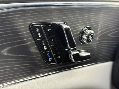 2024 Cadillac LYRIQ Luxury 2