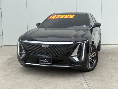 2024 Cadillac LYRIQ Luxury 2