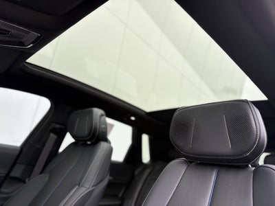 2024 Cadillac LYRIQ Luxury 2