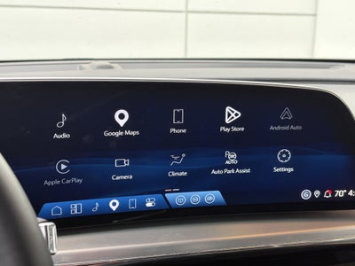 2024 Cadillac LYRIQ Luxury 2