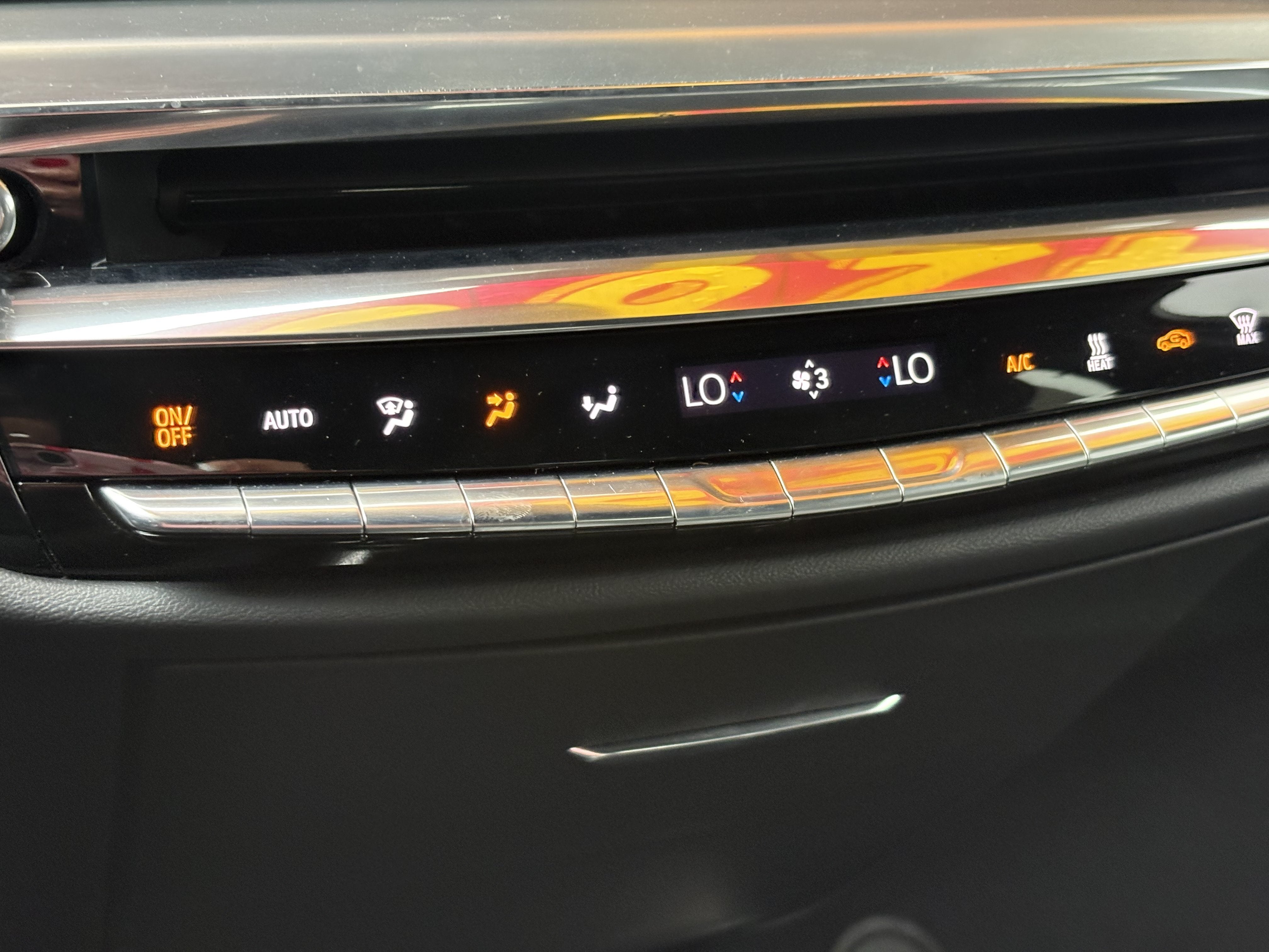 2024 Cadillac LYRIQ Luxury 2