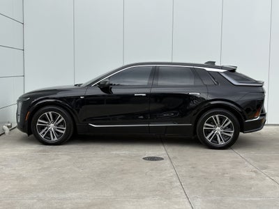 2024 Cadillac LYRIQ Luxury 2