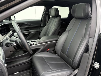 2024 Cadillac LYRIQ Luxury 2