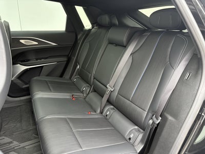 2024 Cadillac LYRIQ Luxury 2