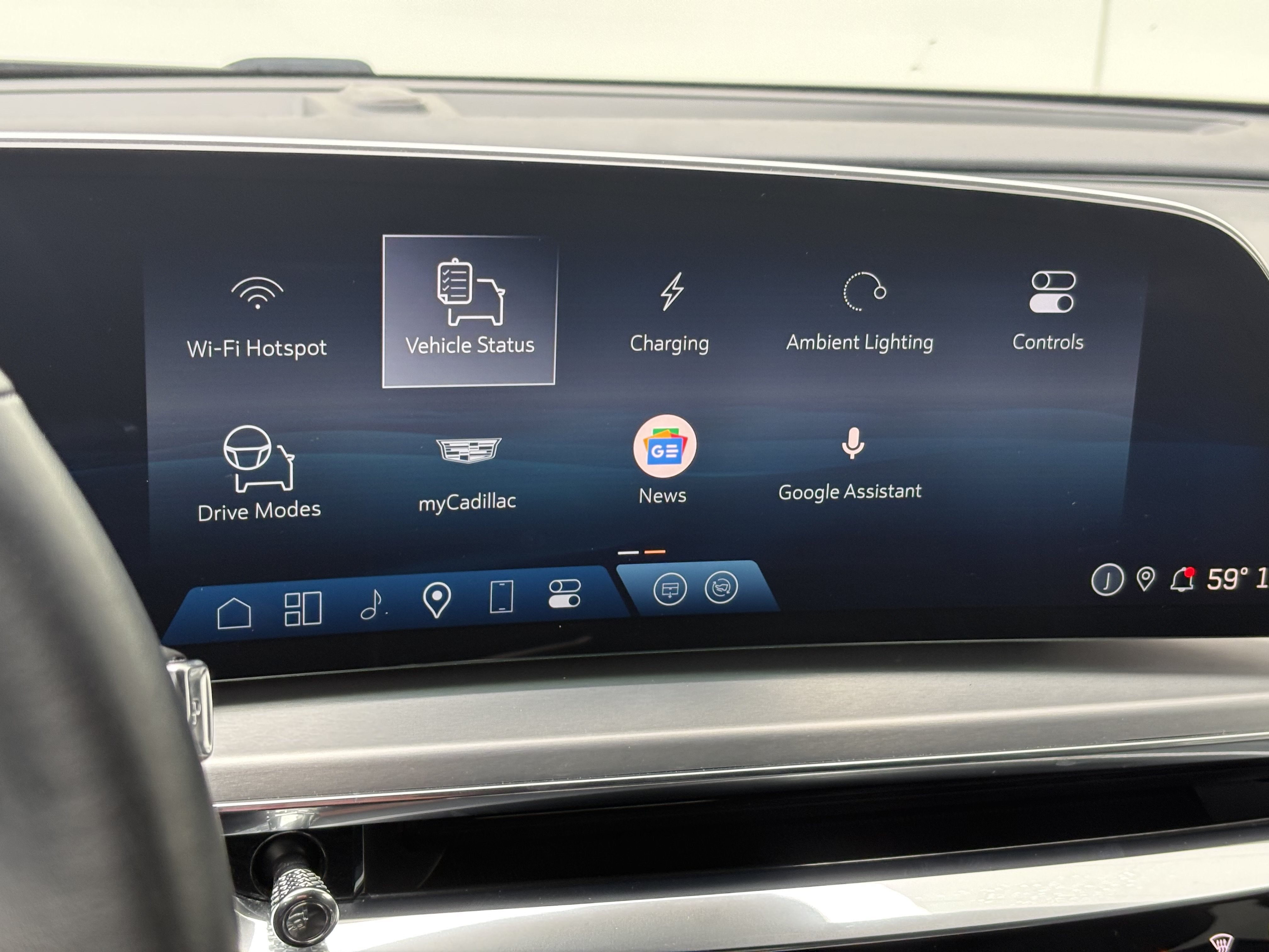 2024 Cadillac LYRIQ Luxury 2