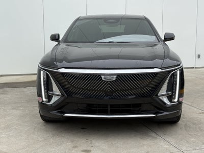 2024 Cadillac LYRIQ Luxury 2