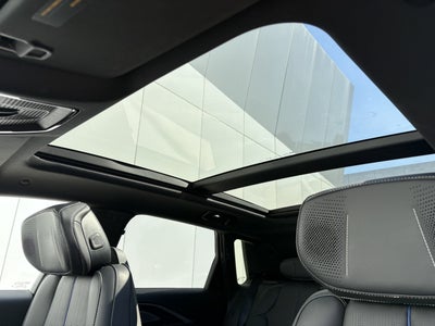 2024 Cadillac LYRIQ Luxury 2