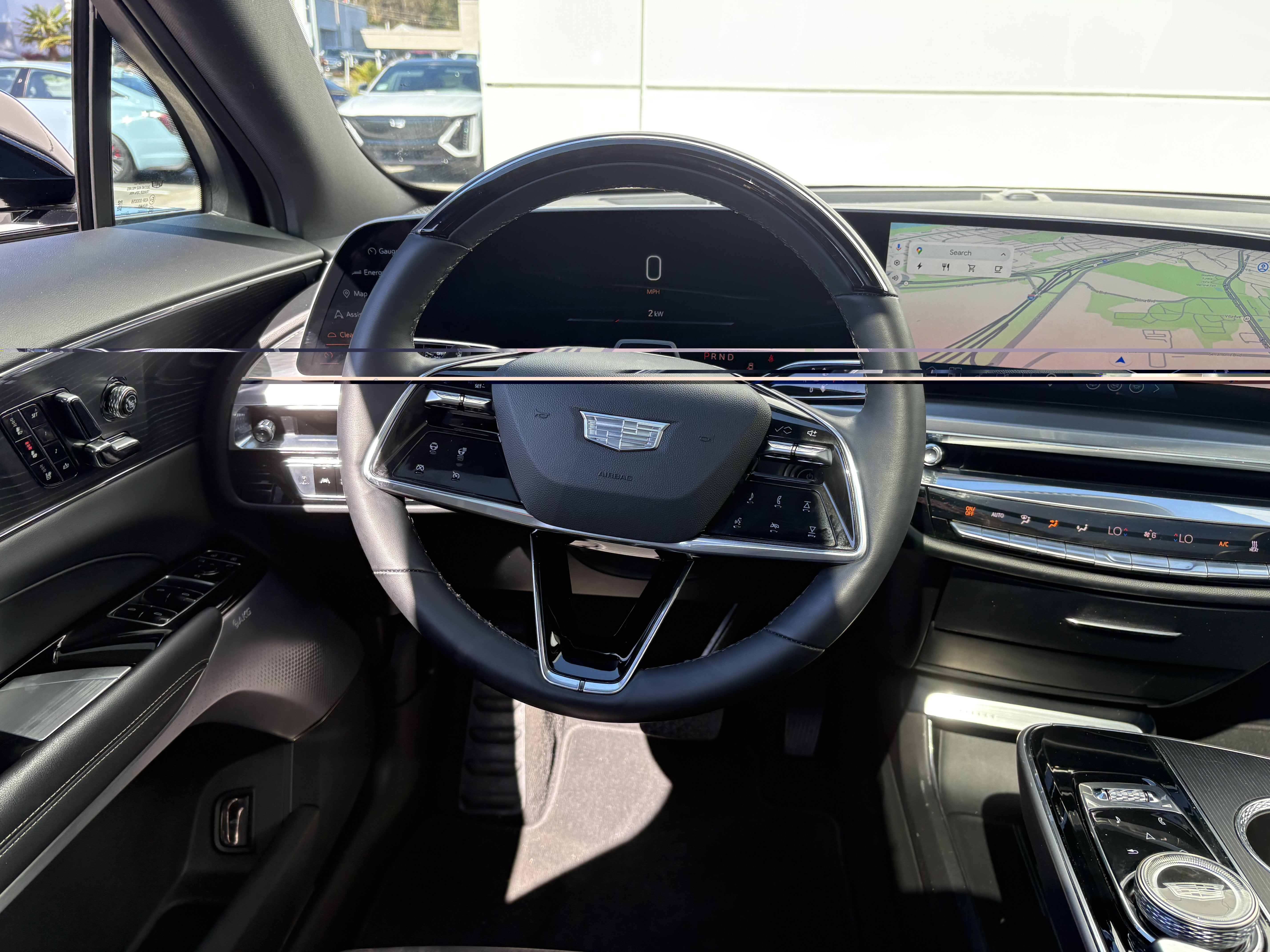 2024 Cadillac LYRIQ Luxury 2