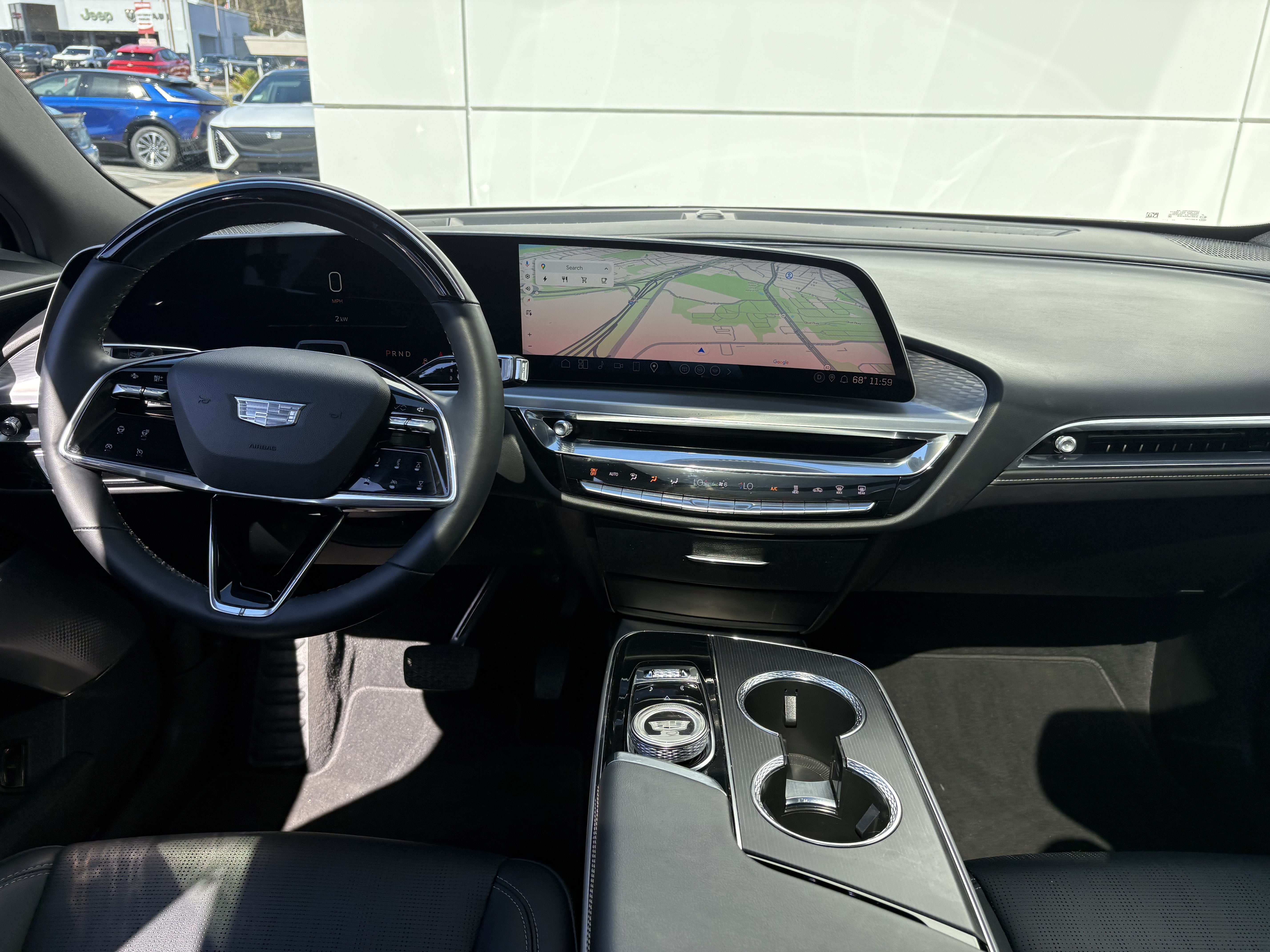 2024 Cadillac LYRIQ Luxury 2