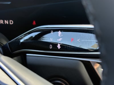 2024 Cadillac LYRIQ Luxury 2