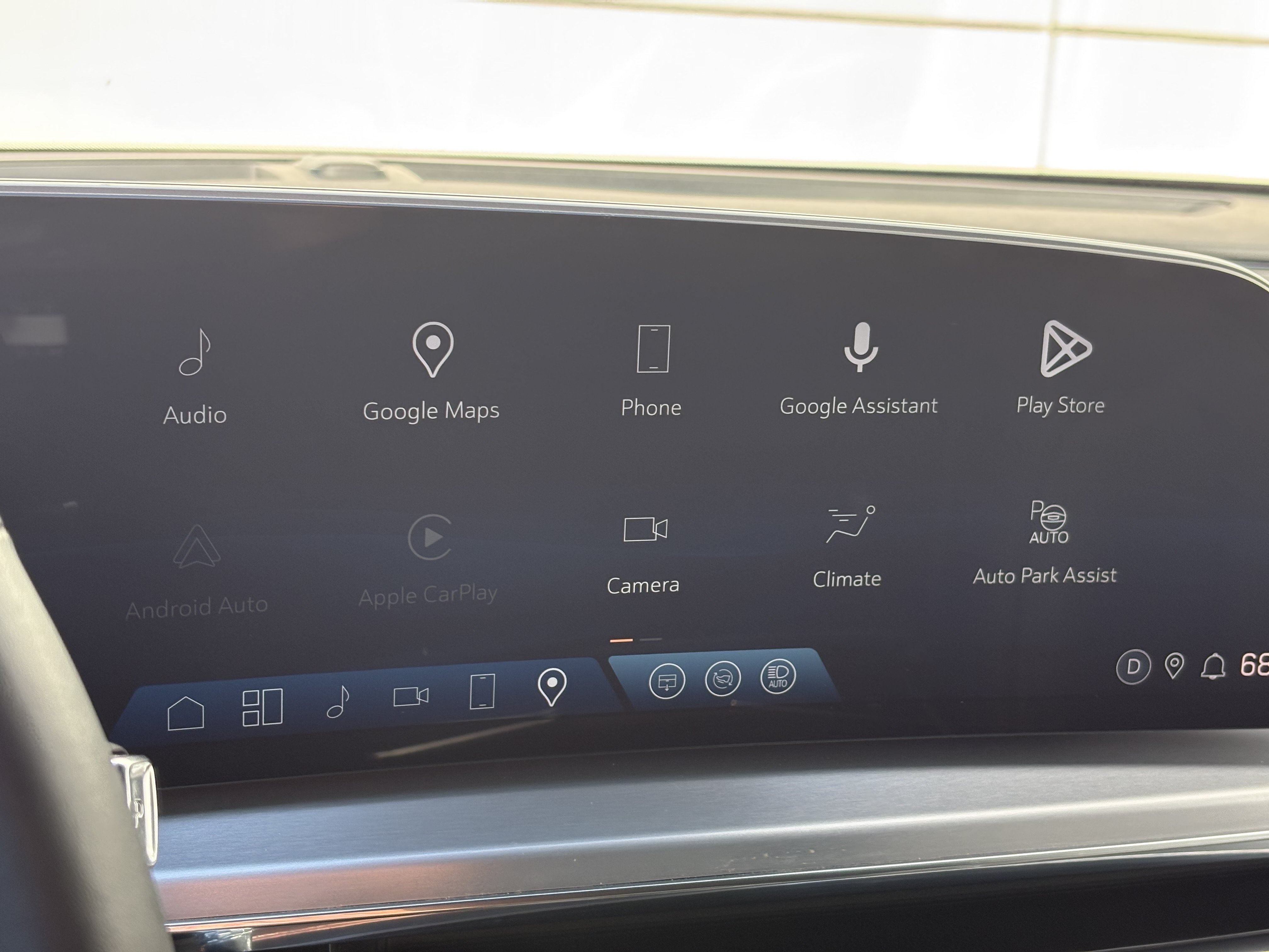 2024 Cadillac LYRIQ Luxury 2