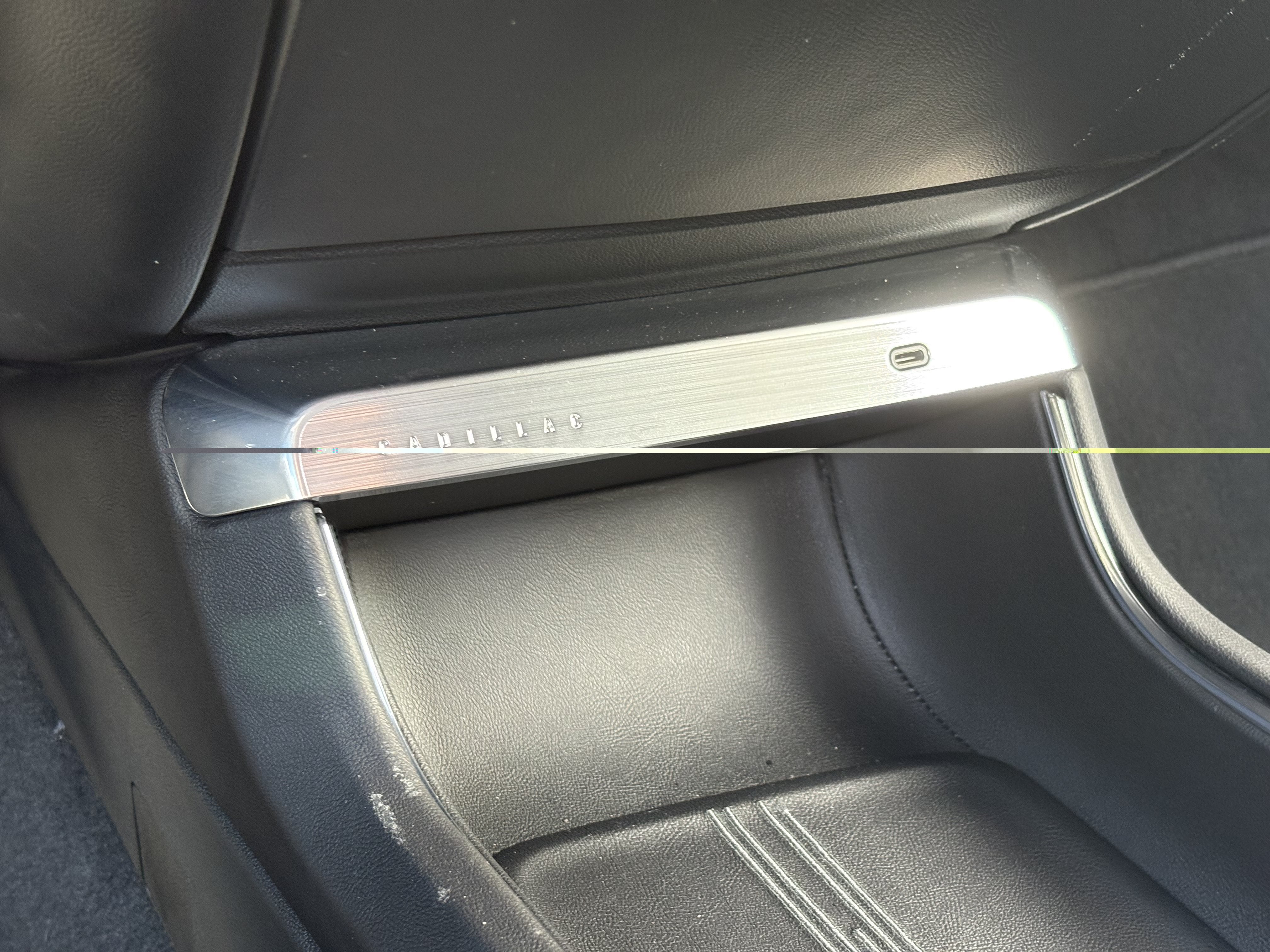 2024 Cadillac LYRIQ Luxury 2