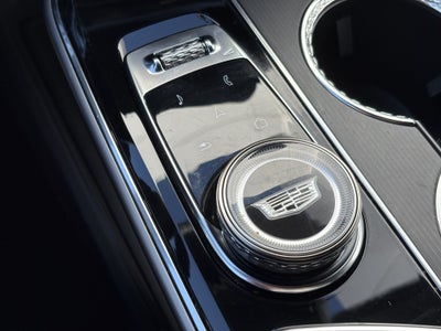 2024 Cadillac LYRIQ Luxury 2