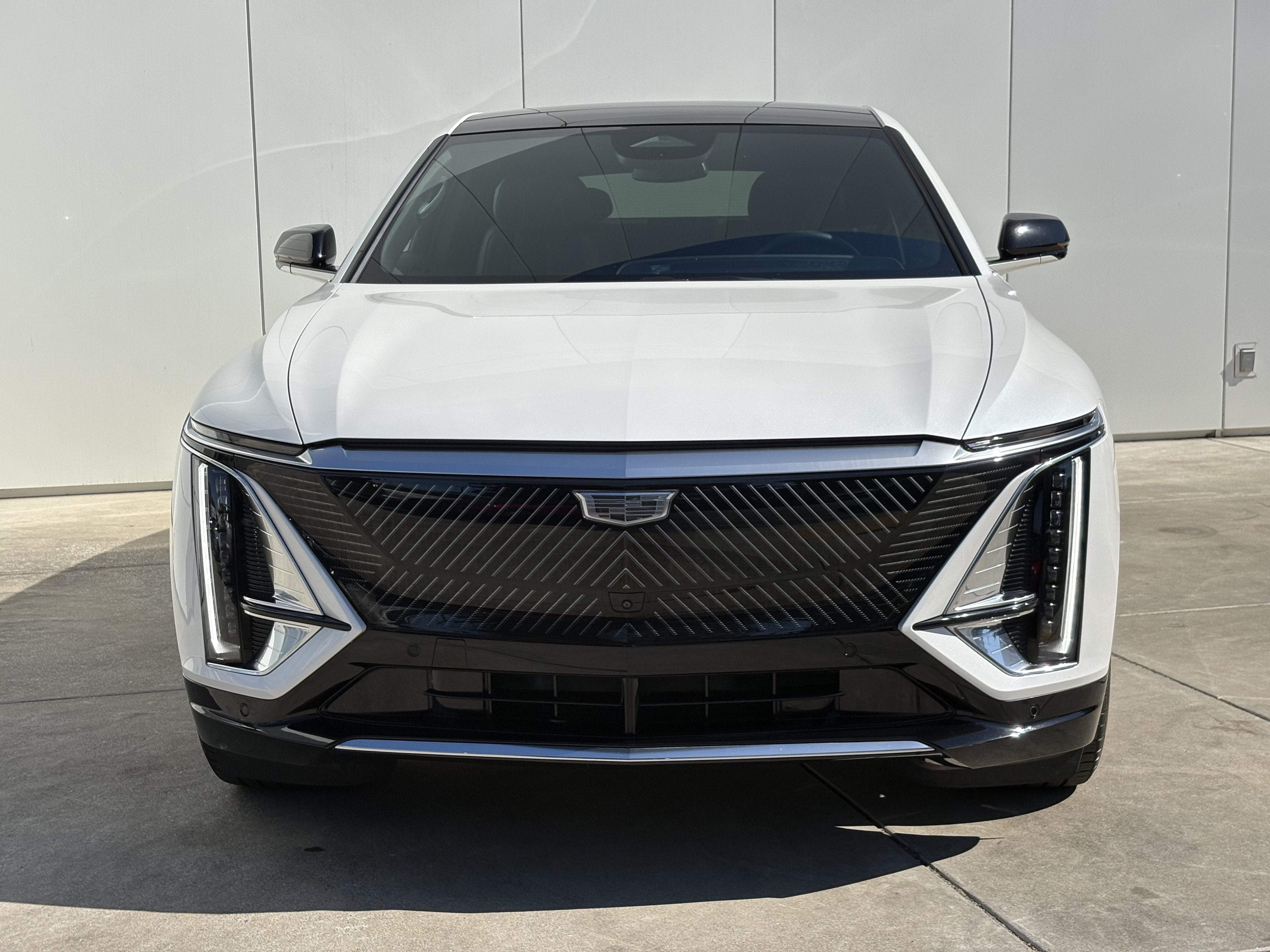 2024 Cadillac LYRIQ Luxury 2