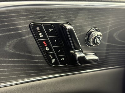 2024 Cadillac LYRIQ Luxury 2