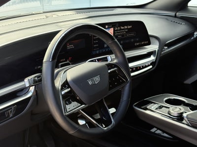 2024 Cadillac LYRIQ Luxury 2