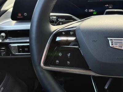 2024 Cadillac LYRIQ Luxury 2