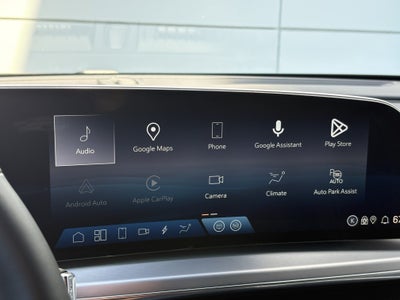 2024 Cadillac LYRIQ Luxury 2