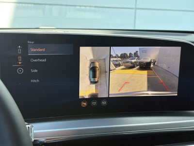 2024 Cadillac LYRIQ Luxury 2