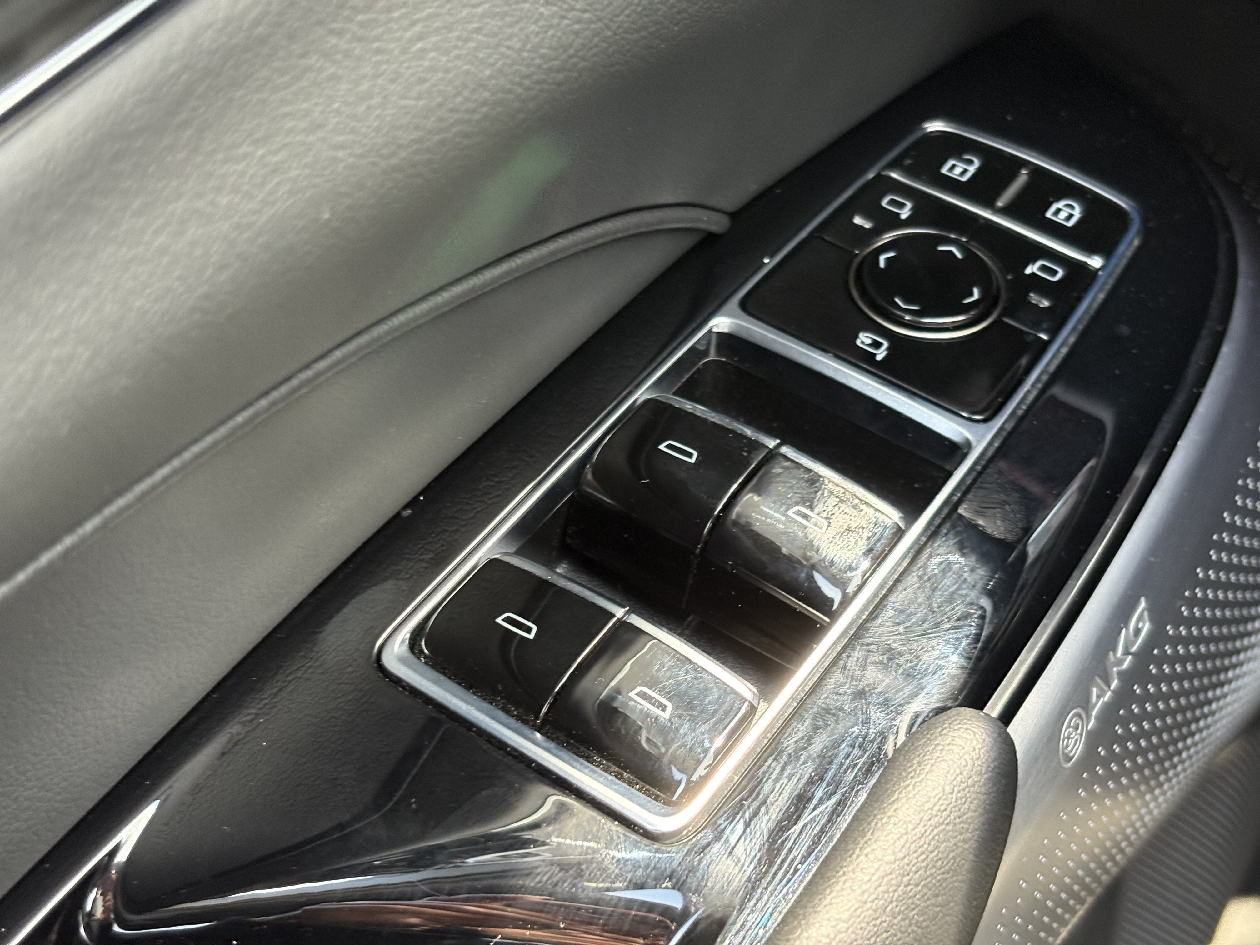 2024 Cadillac LYRIQ Luxury 2