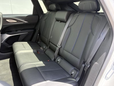 2024 Cadillac LYRIQ Luxury 3