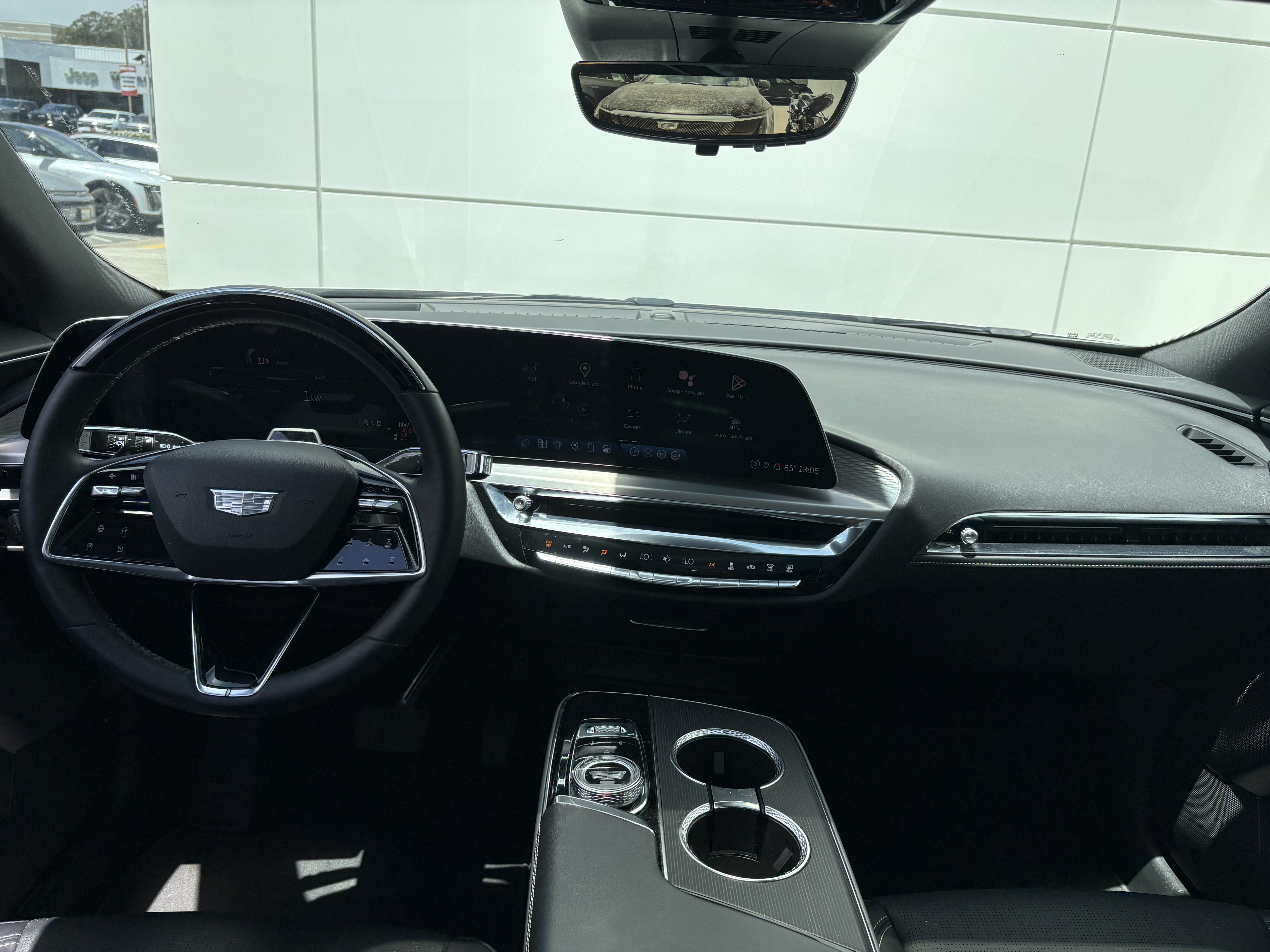 2024 Cadillac LYRIQ Luxury 3