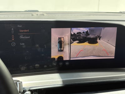 2024 Cadillac LYRIQ Luxury 3