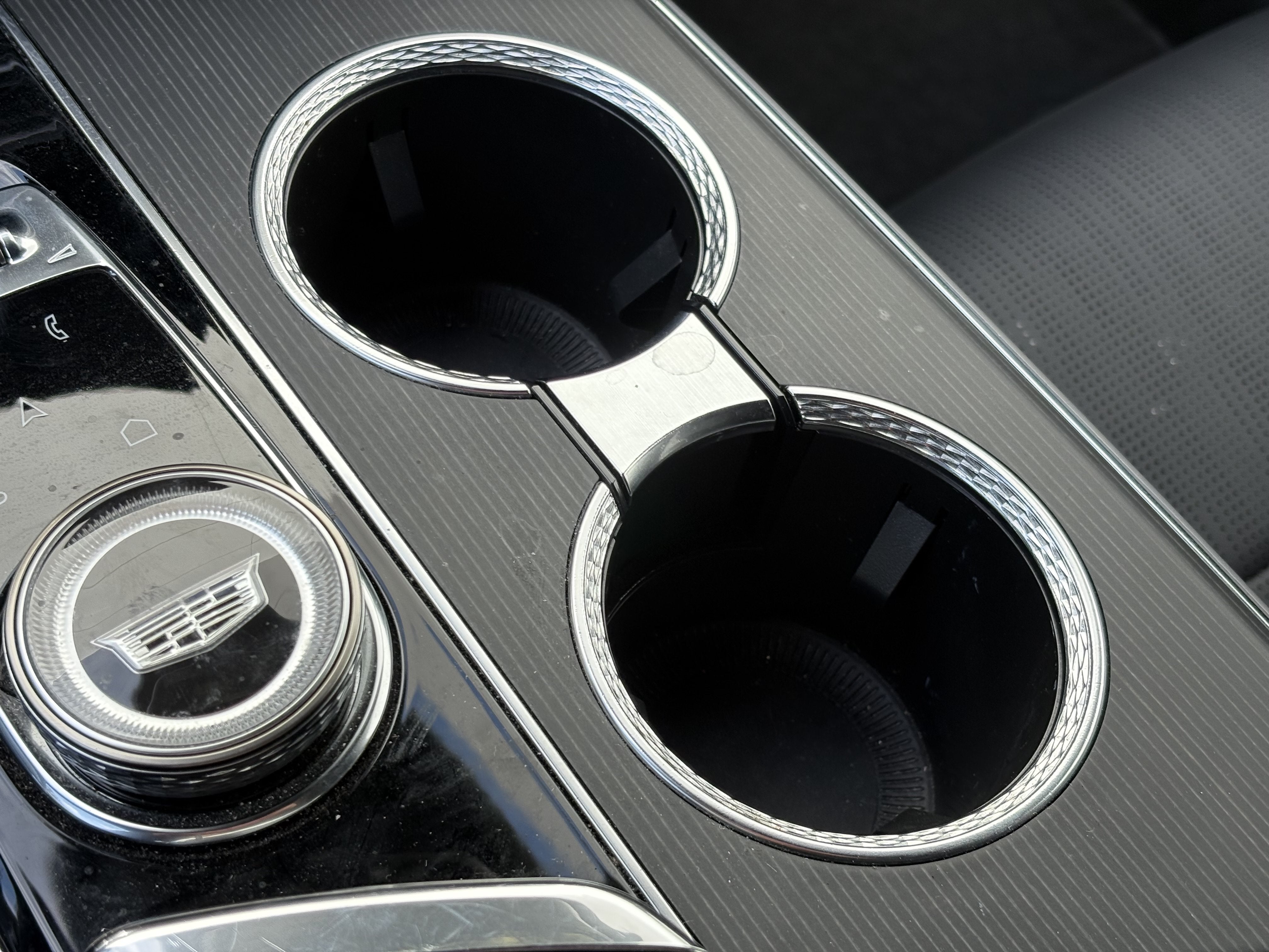 2024 Cadillac LYRIQ Luxury 3