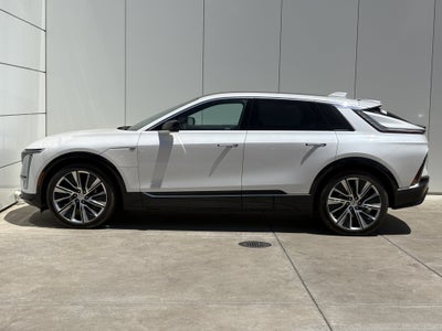 2024 Cadillac LYRIQ Luxury 3