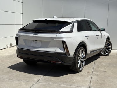 2024 Cadillac LYRIQ Luxury 3