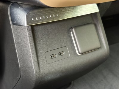 2024 Cadillac LYRIQ Luxury 3