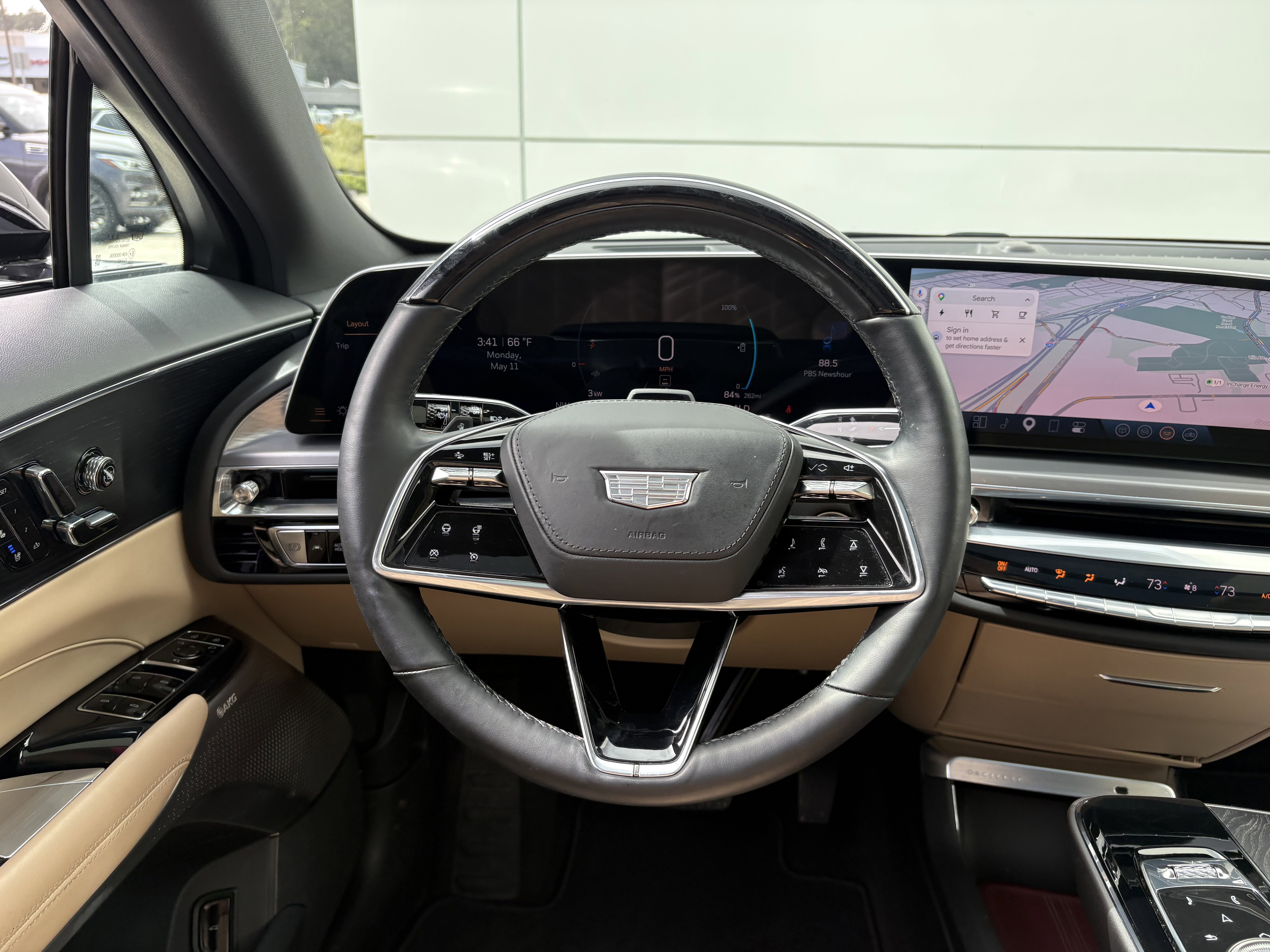 2024 Cadillac LYRIQ Luxury 3