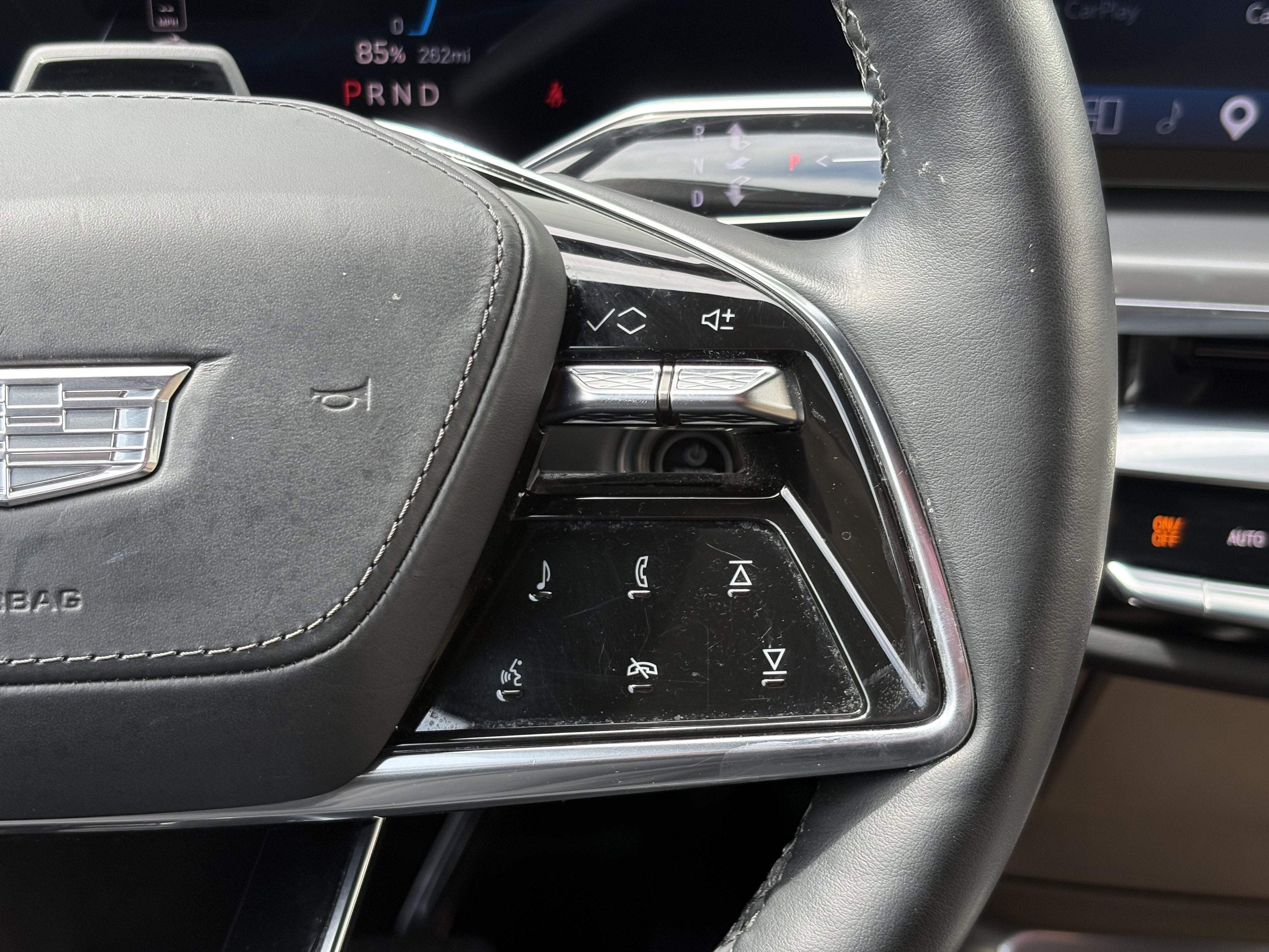 2024 Cadillac LYRIQ Luxury 3