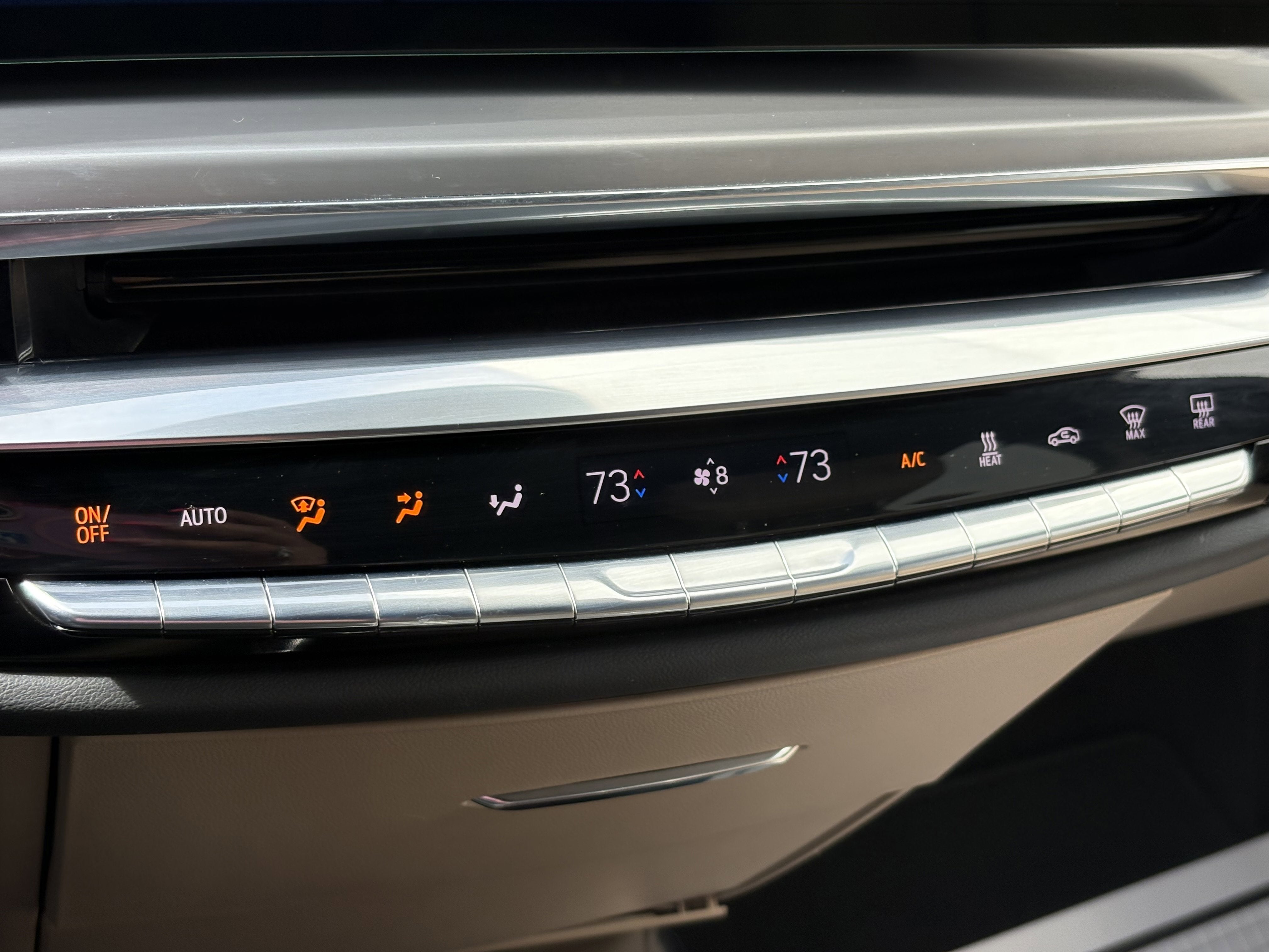 2024 Cadillac LYRIQ Luxury 3
