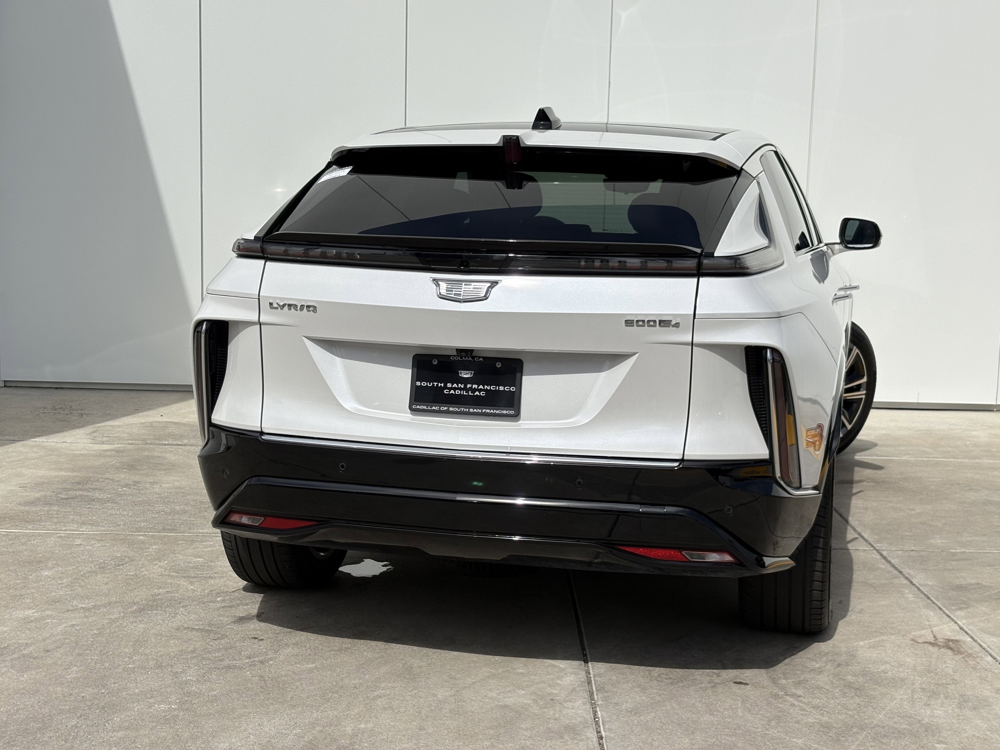 2024 Cadillac LYRIQ Luxury 3