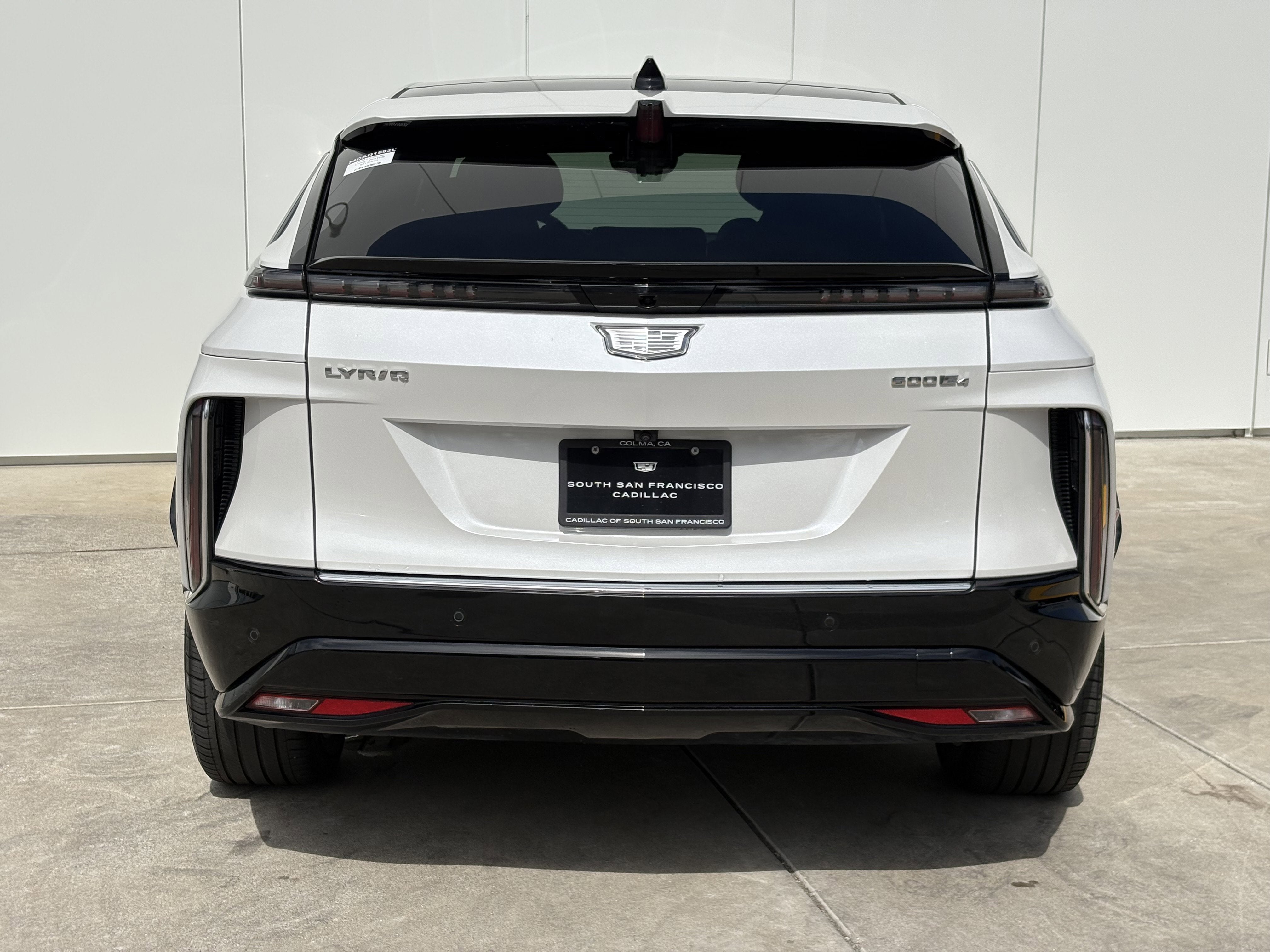 2024 Cadillac LYRIQ Luxury 3