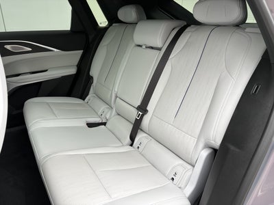 2024 Cadillac LYRIQ Luxury 3