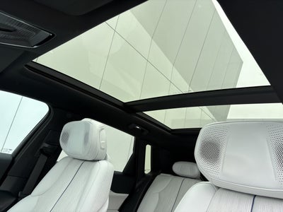 2024 Cadillac LYRIQ Luxury 3