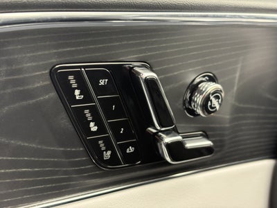 2024 Cadillac LYRIQ Luxury 3