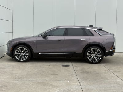 2024 Cadillac LYRIQ Luxury 3