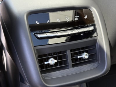 2024 Cadillac LYRIQ Luxury 3