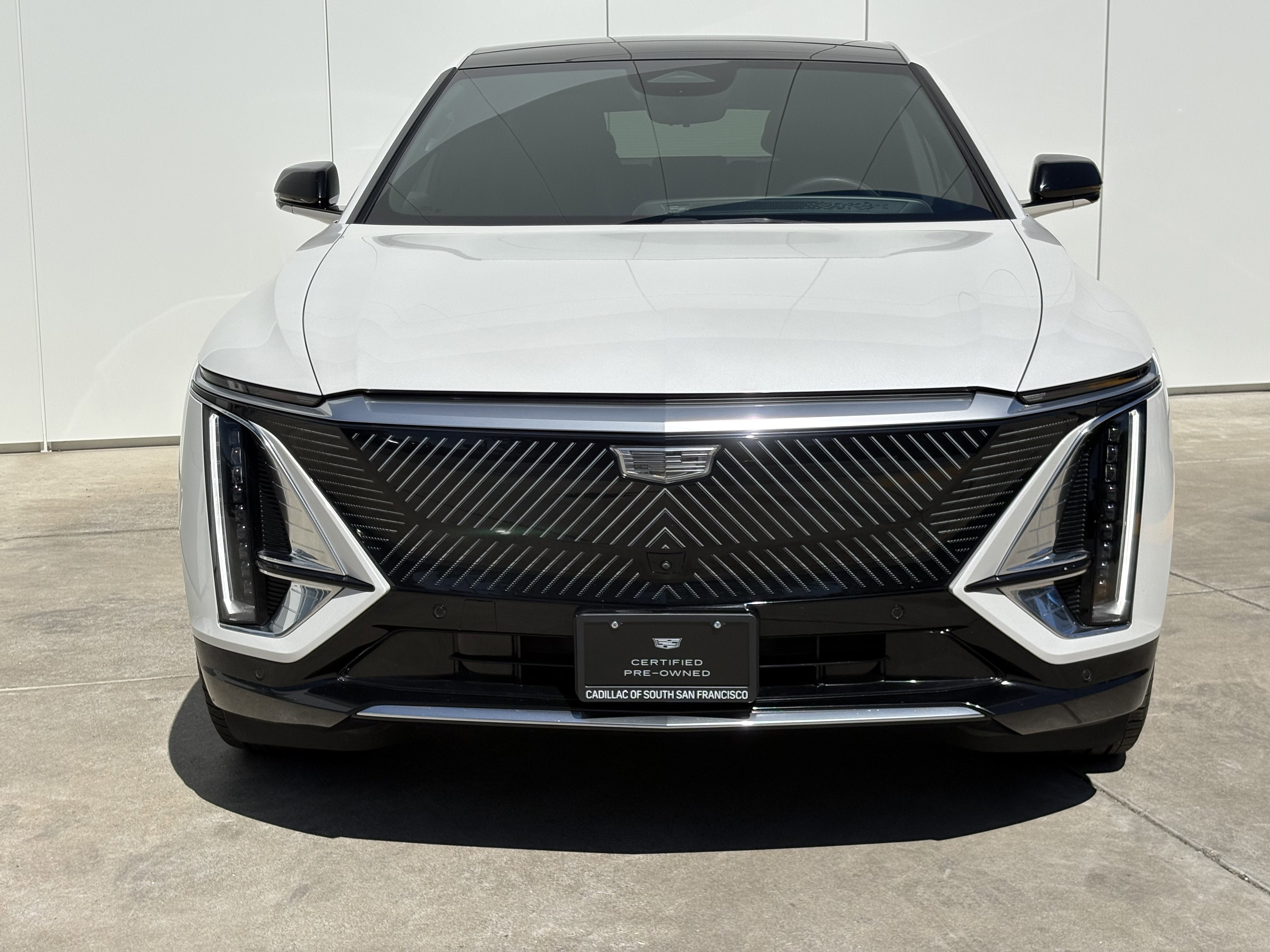 2024 Cadillac LYRIQ Luxury 3