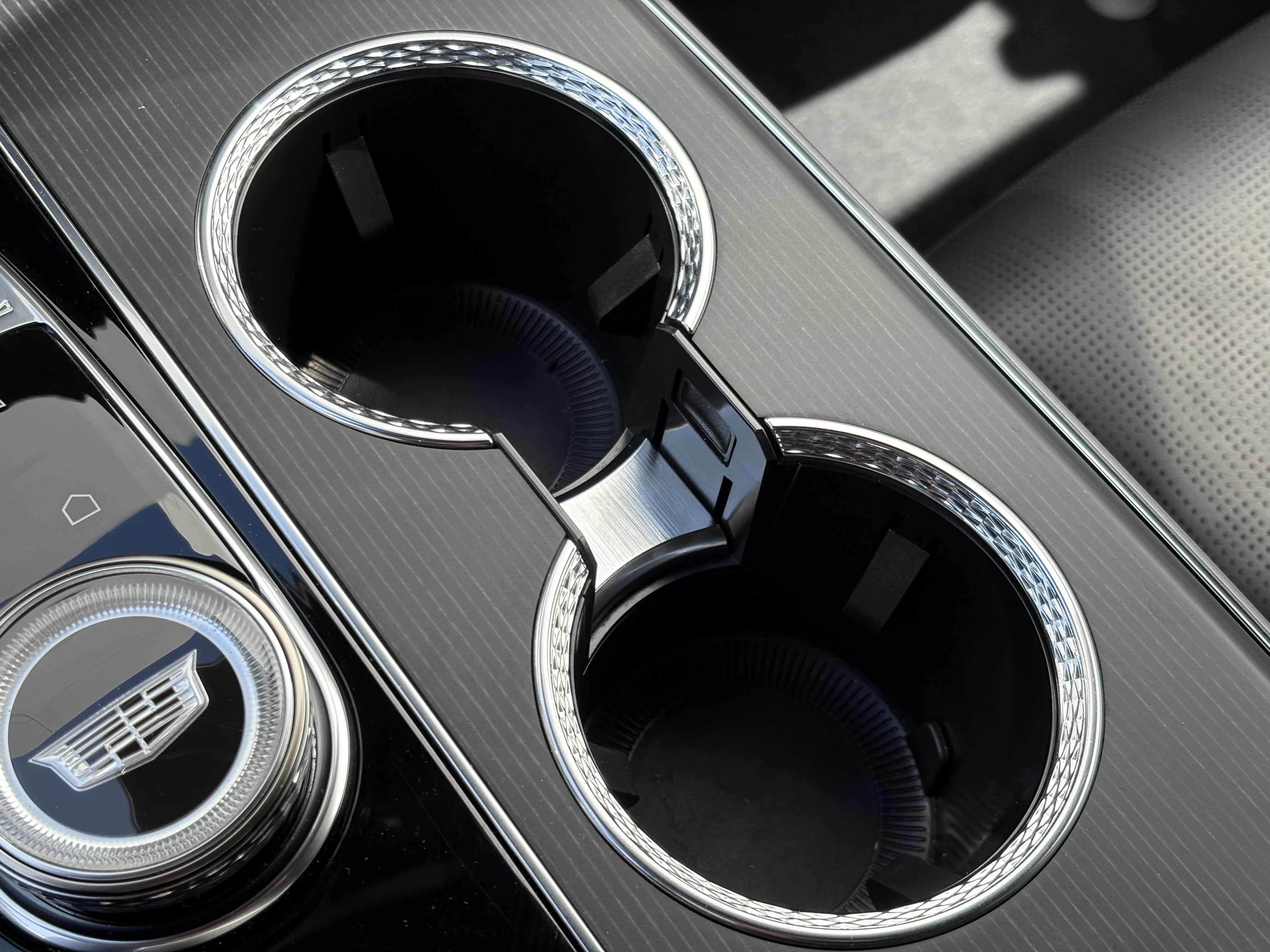 2024 Cadillac LYRIQ Luxury 3