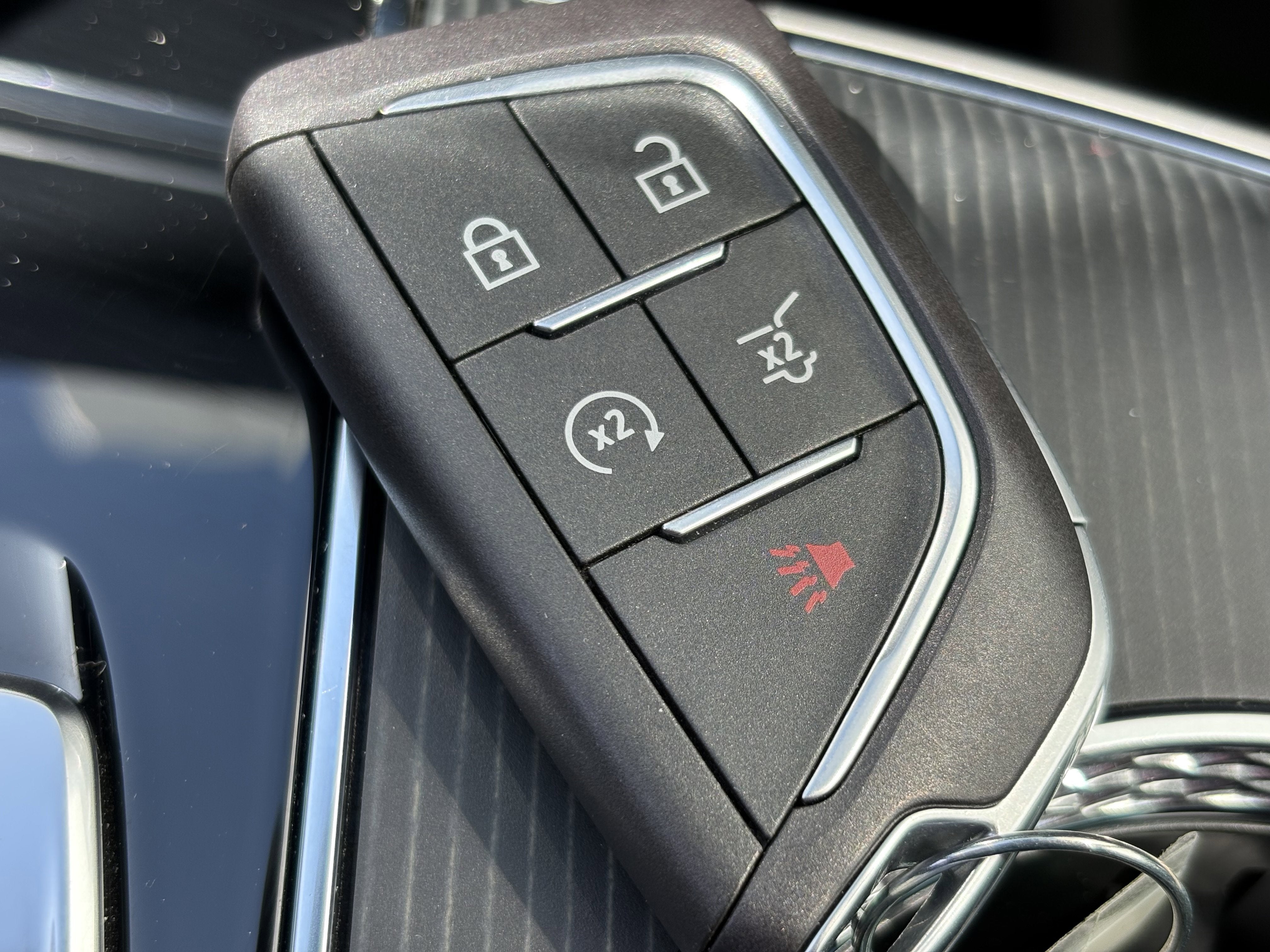2024 Cadillac LYRIQ Luxury 3