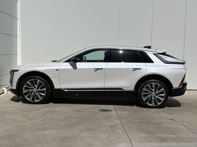 2024 Cadillac LYRIQ Luxury 3