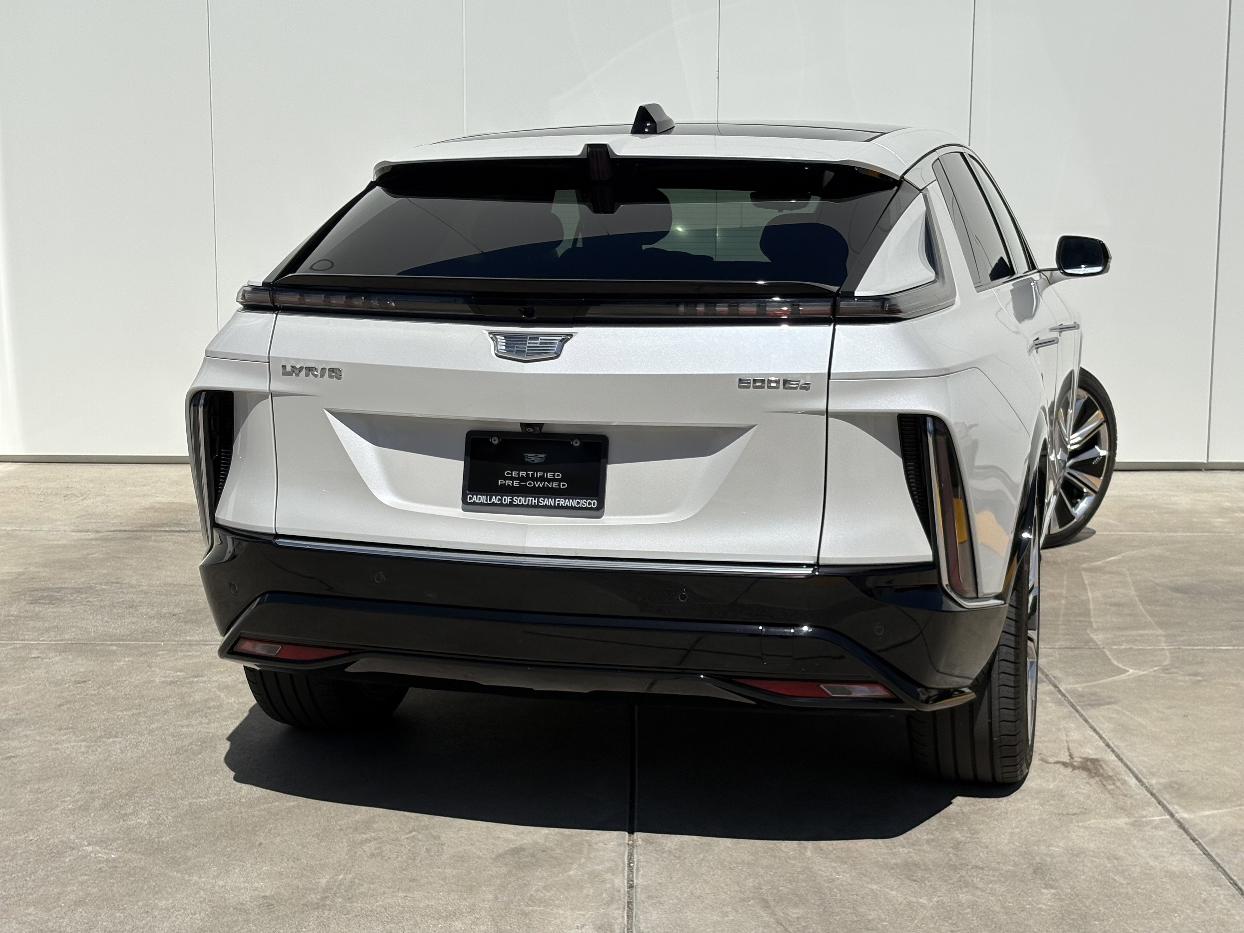 2024 Cadillac LYRIQ Luxury 3