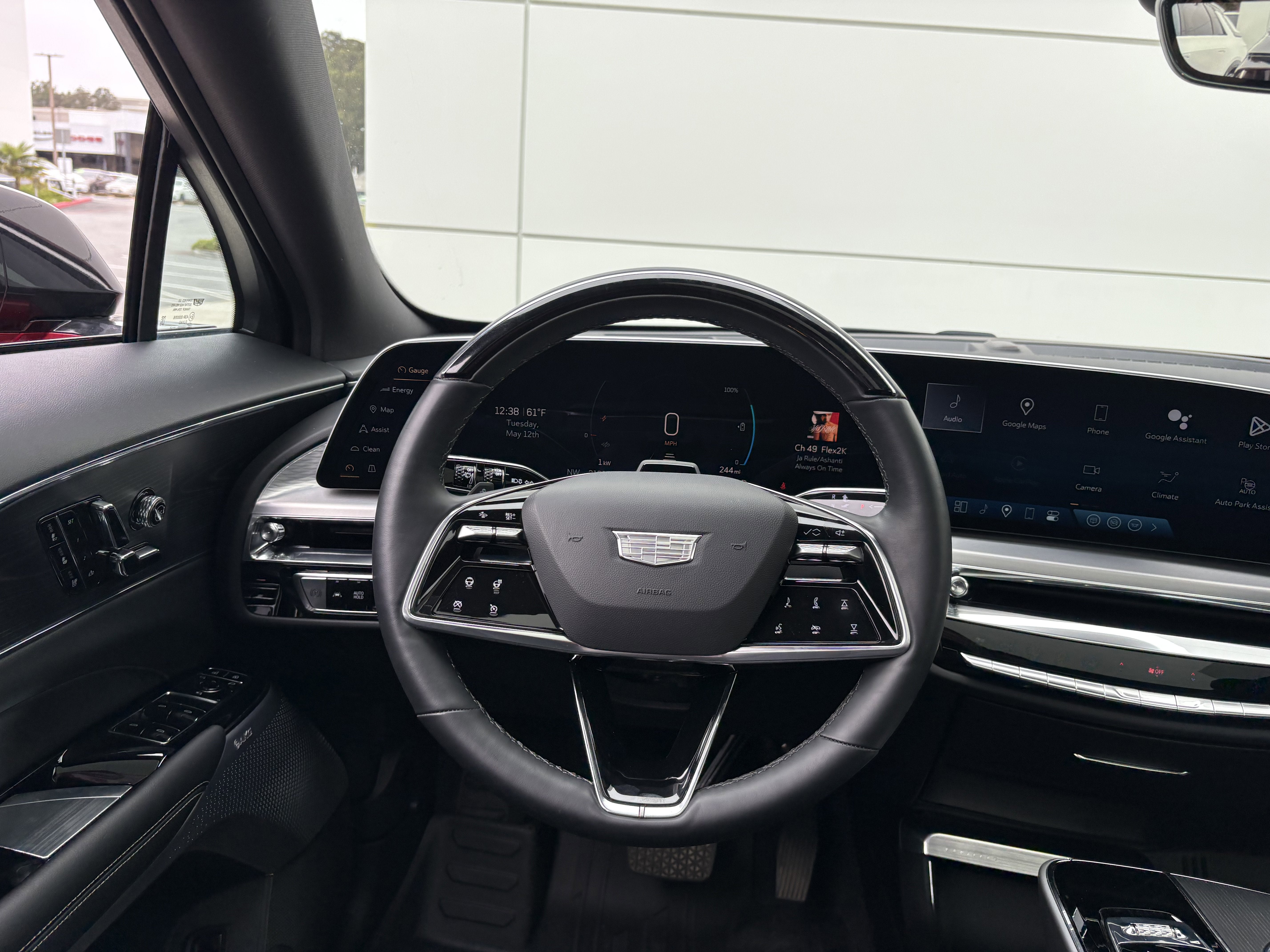 2024 Cadillac LYRIQ Luxury 3